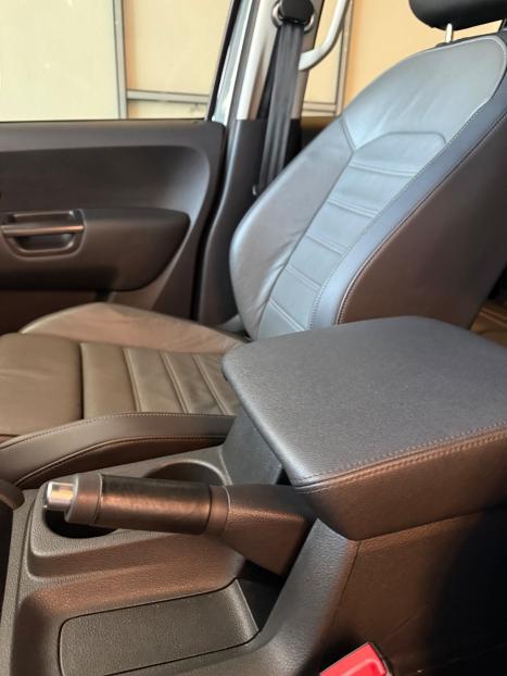 VOLKSWAGEN Amarok 3.0 V6 CABINE DUPLA HIGHLINE 4X4 TURBO INTERCOOLER AUTOMTICO, Foto 9