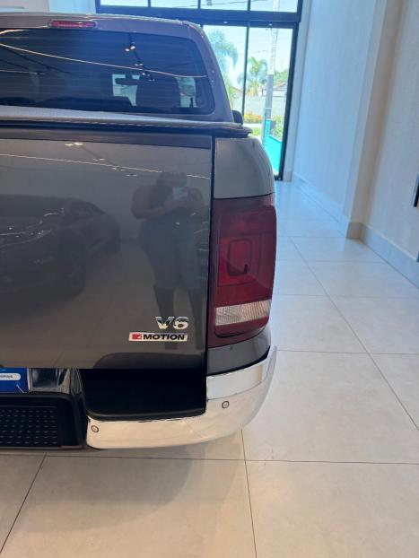 VOLKSWAGEN Amarok 3.0 V6 CABINE DUPLA HIGHLINE 4X4 TURBO INTERCOOLER AUTOMTICO, Foto 15