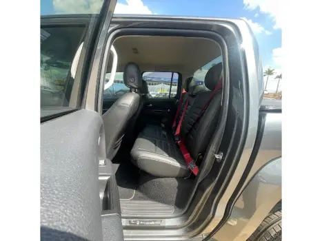 VOLKSWAGEN Amarok 3.0 V6 CABINE DUPLA HIGHLINE 4X4 TURBO INTERCOOLER AUTOMTICO, Foto 9