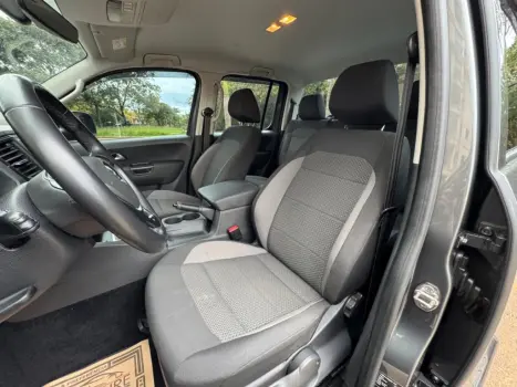 VOLKSWAGEN Amarok 3.0 V6 CABINE DUPLA COMFORT 4X4 TURBO INTERCOOLER AUTOM�TICO, Foto 10