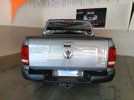 VOLKSWAGEN Amarok 3.0 V6 CABINE DUPLA COMFORT 4X4 TURBO INTERCOOLER AUTOM�TICO, Foto 2