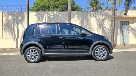 VOLKSWAGEN Cross UP 1.0 12V 4P TSI FLEX, Foto 4