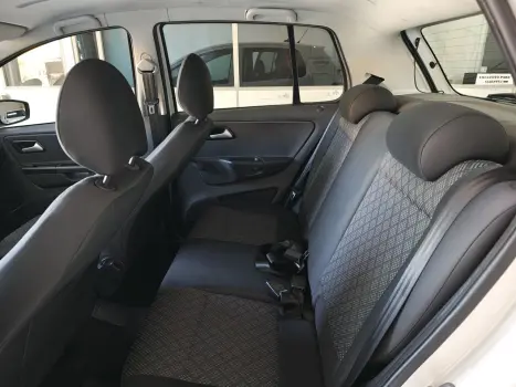VOLKSWAGEN Fox 1.6 4P MSI TRENDLINE FLEX, Foto 7