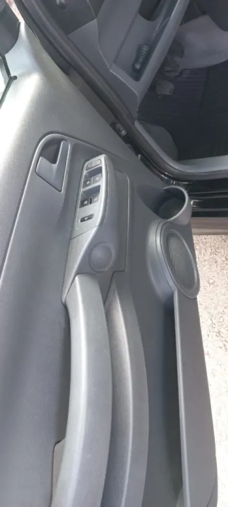 VOLKSWAGEN Fox 1.6 4P PLUS FLEX, Foto 11