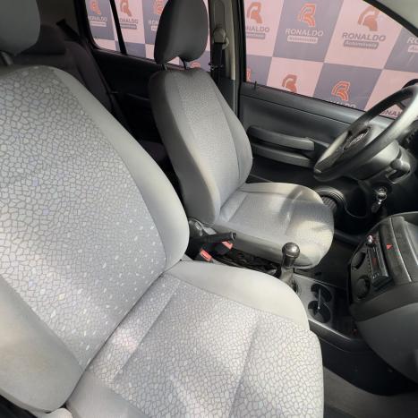 VOLKSWAGEN Fox 1.6 4P, Foto 9