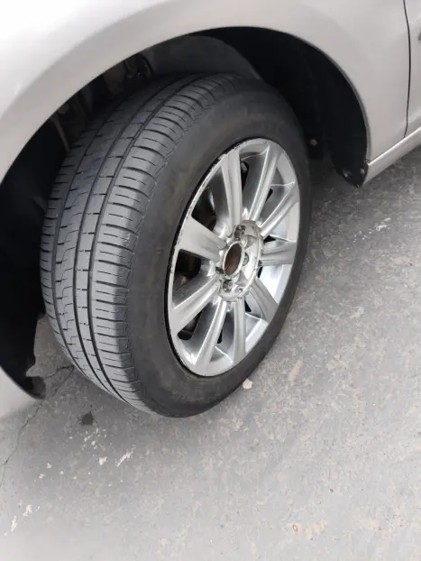 VOLKSWAGEN Fox 1.6 4P FLEX, Foto 9