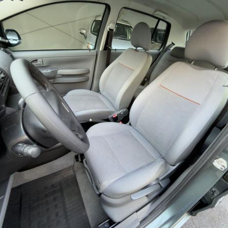 VOLKSWAGEN Fox 1.6 4P PLUS FLEX, Foto 8
