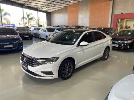 VOLKSWAGEN Jetta 1.4 4P 250 TSI TURBO CONFORTLINE AUTOMÁTICO, Foto 2 VOLKSWAGEN Jetta 1.4 4P 250 TSI TURBO CONFORTLINE AUTOMÁTICO, Foto 2