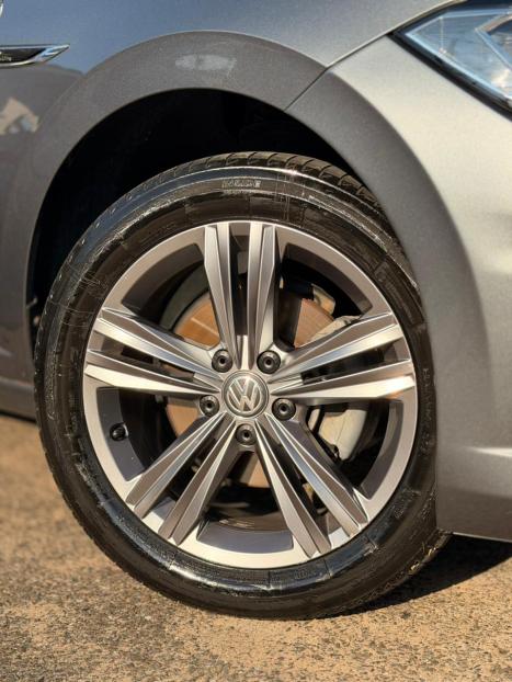 VOLKSWAGEN Jetta 1.4 4P 250 TSI R-LINE AUTOMTICO, Foto 5