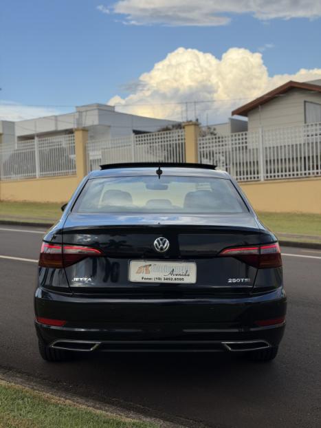 VOLKSWAGEN Jetta 1.4 4P 250 TSI R-LINE AUTOM�TICO, Foto 4