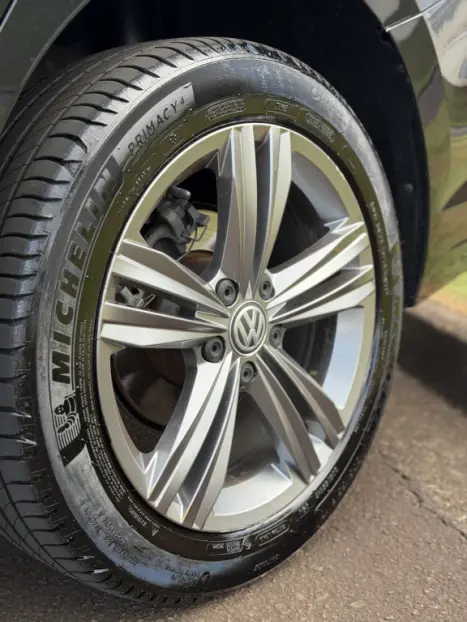 VOLKSWAGEN Jetta 1.4 4P 250 TSI R-LINE AUTOM�TICO, Foto 20