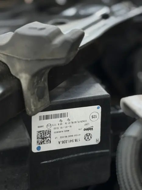 VOLKSWAGEN Jetta 1.4 4P 250 TSI R-LINE AUTOM�TICO, Foto 21