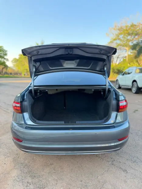 VOLKSWAGEN Jetta 1.4 4P 250 TSI TURBO COMFORTLINE AUTOMÁTICO, Foto 12