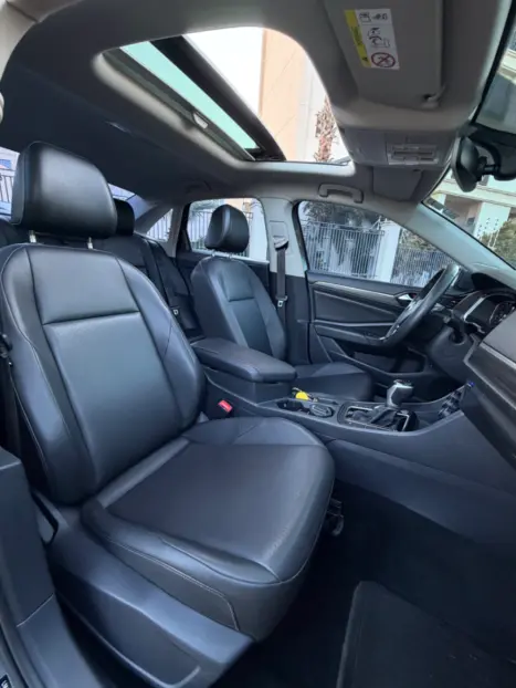 VOLKSWAGEN Jetta 1.4 4P 250 TSI TURBO COMFORTLINE AUTOMÁTICO, Foto 14
