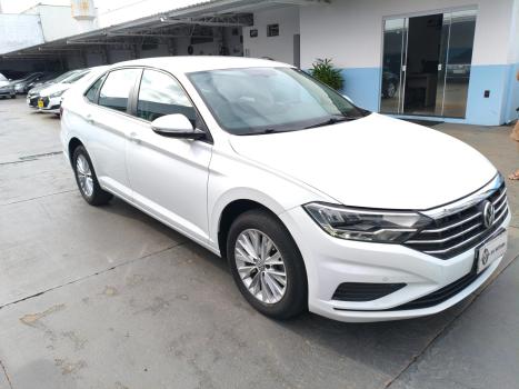 VOLKSWAGEN Jetta 1.4 4P 250 FLEX AUTOMÁTICO, Foto 3