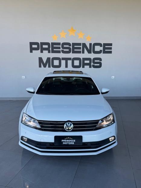 VOLKSWAGEN Jetta 2.0 4P TSI HIGHLINE 211 CV AUTOMÁTICO, Foto 2 VOLKSWAGEN Jetta 2.0 4P TSI HIGHLINE 211 CV AUTOMÁTICO, Foto 2