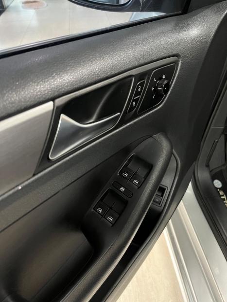 VOLKSWAGEN Jetta 2.0 4P CONFORTLINE FLEX, Foto 7
