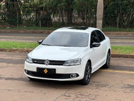 VOLKSWAGEN Jetta 2.0 4P FLEX CONFORTLINE TIPTRONIC AUTOMÁTICO, Foto 3 VOLKSWAGEN Jetta 2.0 4P FLEX CONFORTLINE TIPTRONIC AUTOMÁTICO, Foto 3