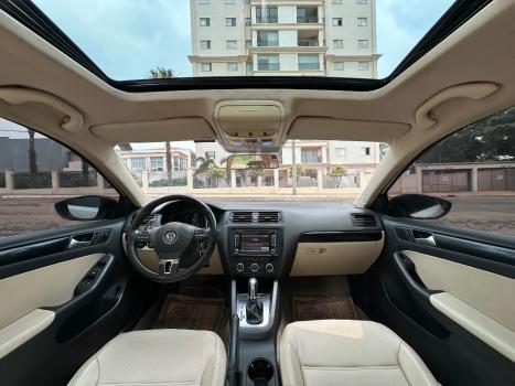 VOLKSWAGEN Jetta 2.0 4P FLEX CONFORTLINE TIPTRONIC AUTOMÁTICO, Foto 7 VOLKSWAGEN Jetta 2.0 4P FLEX CONFORTLINE TIPTRONIC AUTOMÁTICO, Foto 7