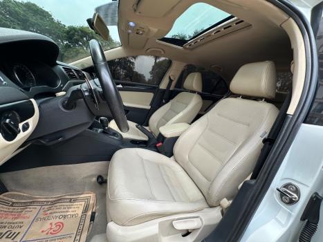 VOLKSWAGEN Jetta 2.0 4P FLEX CONFORTLINE TIPTRONIC AUTOMÁTICO, Foto 8 VOLKSWAGEN Jetta 2.0 4P FLEX CONFORTLINE TIPTRONIC AUTOMÁTICO, Foto 8