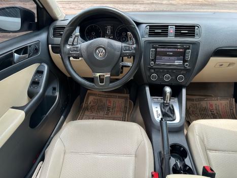 VOLKSWAGEN Jetta 2.0 4P FLEX CONFORTLINE TIPTRONIC AUTOMÁTICO, Foto 10 VOLKSWAGEN Jetta 2.0 4P FLEX CONFORTLINE TIPTRONIC AUTOMÁTICO, Foto 10