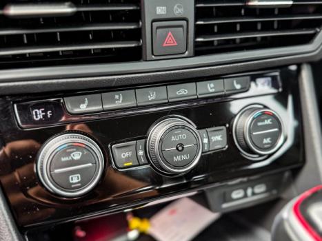 VOLKSWAGEN Jetta 2.0 4P 350 TSI GLI AUTOM�TICO DSG, Foto 18