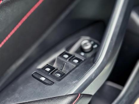 VOLKSWAGEN Jetta 2.0 4P 350 TSI GLI AUTOM�TICO DSG, Foto 19