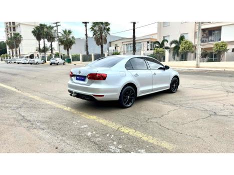 VOLKSWAGEN Jetta 2.0 4P FLEX COMFORTLINE TIPTRONIC AUTOMTICO, Foto 3