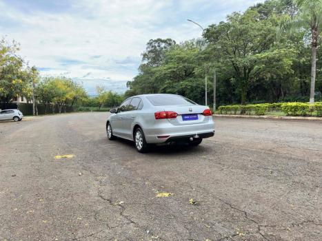 VOLKSWAGEN Jetta 2.0 4P FLEX COMFORTLINE TIPTRONIC AUTOM�TICO, Foto 4