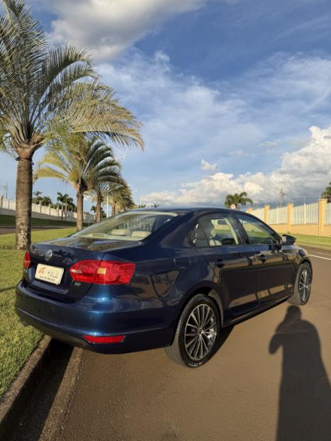 VOLKSWAGEN Jetta 2.0 4P FLEX COMFORTLINE TIPTRONIC AUTOM�TICO, Foto 5