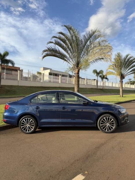 VOLKSWAGEN Jetta 2.0 4P FLEX COMFORTLINE TIPTRONIC AUTOM�TICO, Foto 6