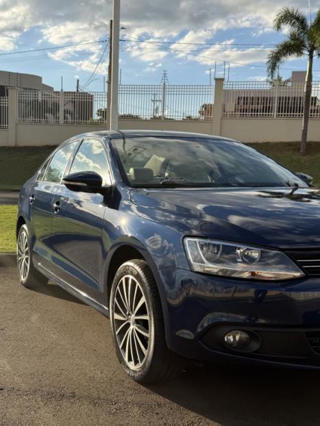 VOLKSWAGEN Jetta 2.0 4P FLEX COMFORTLINE TIPTRONIC AUTOM�TICO, Foto 9