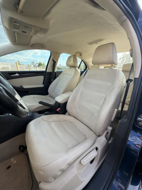 VOLKSWAGEN Jetta 2.0 4P FLEX COMFORTLINE TIPTRONIC AUTOM�TICO, Foto 13