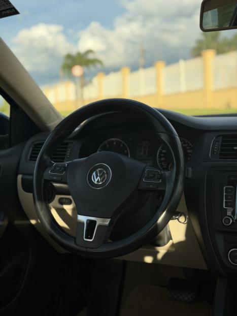 VOLKSWAGEN Jetta 2.0 4P FLEX COMFORTLINE TIPTRONIC AUTOM�TICO, Foto 17