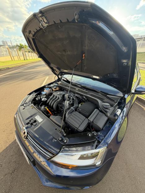 VOLKSWAGEN Jetta 2.0 4P FLEX COMFORTLINE TIPTRONIC AUTOM�TICO, Foto 18