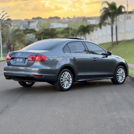 VOLKSWAGEN Jetta 2.0 4P TSI HIGHLINE 200 CV AUTOM�TICO, Foto 2