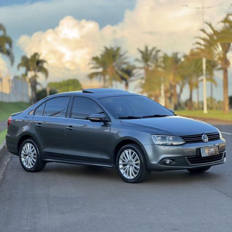 VOLKSWAGEN Jetta 2.0 4P TSI HIGHLINE 200 CV AUTOM�TICO, Foto 3