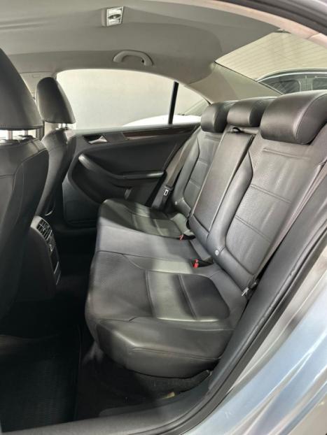 VOLKSWAGEN Jetta 2.0 4P FLEX COMFORTLINE TIPTRONIC AUTOM�TICO, Foto 13