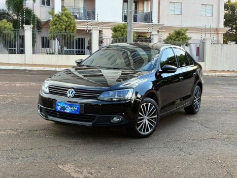 VOLKSWAGEN Jetta 2.0 4P FLEX COMFORTLINE TIPTRONIC AUTOM�TICO, Foto 4