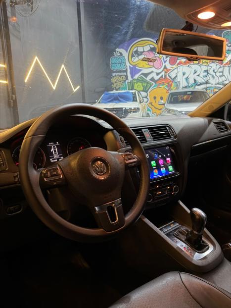 VOLKSWAGEN Jetta 2.0 4P COMFORTLINE TIPTRONIC AUTOM�TICO, Foto 4