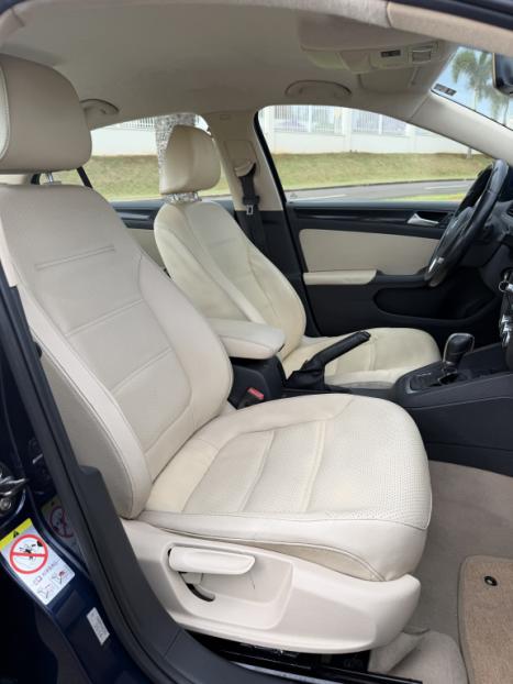 VOLKSWAGEN Jetta 2.0 4P COMFORTLINE TIPTRONIC AUTOM�TICO, Foto 13