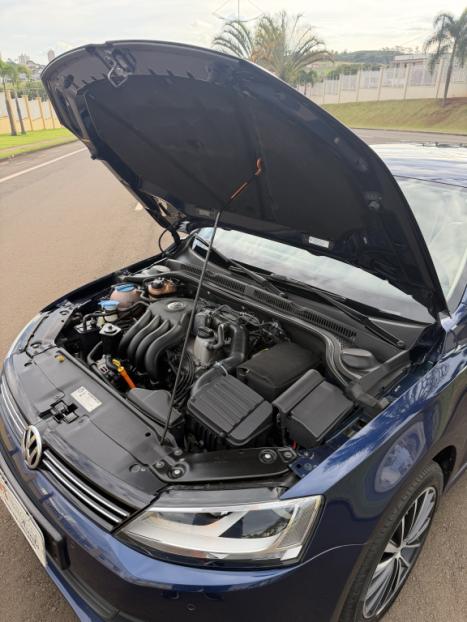 VOLKSWAGEN Jetta 2.0 4P COMFORTLINE TIPTRONIC AUTOM�TICO, Foto 19