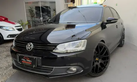 VOLKSWAGEN Jetta 2.0 4P COMFORTLINE TIPTRONIC AUTOM�TICO, Foto 4