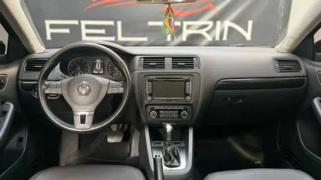 VOLKSWAGEN Jetta 2.0 4P COMFORTLINE TIPTRONIC AUTOM�TICO, Foto 9