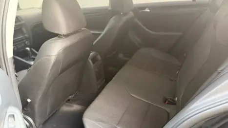 VOLKSWAGEN Jetta 2.0 4P COMFORTLINE TIPTRONIC AUTOM�TICO, Foto 10