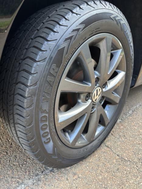 VOLKSWAGEN Jetta 2.0 4P COMFORTLINE TIPTRONIC AUTOM�TICO, Foto 4