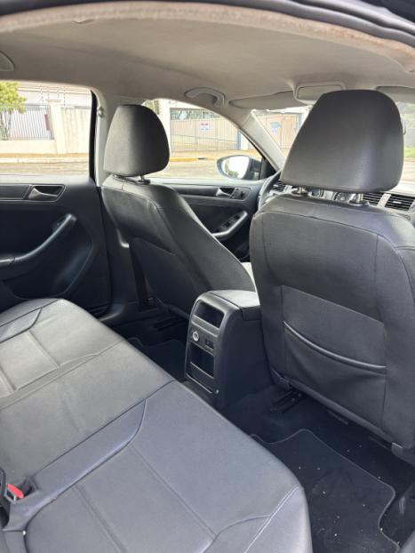 VOLKSWAGEN Jetta 2.0 4P COMFORTLINE TIPTRONIC AUTOM�TICO, Foto 6