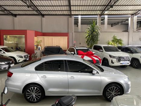 VOLKSWAGEN Jetta 2.0 4P TSI HIGHLINE 211 CV AUTOM�TICO, Foto 4