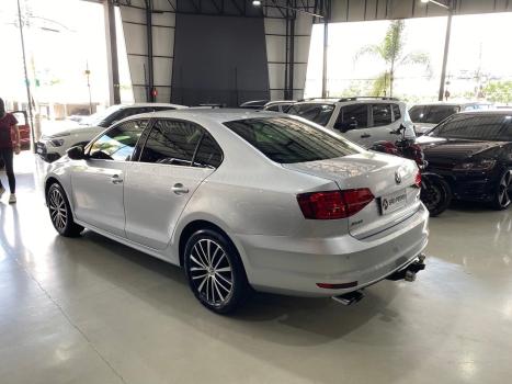 VOLKSWAGEN Jetta 2.0 4P TSI HIGHLINE 211 CV AUTOM�TICO, Foto 5