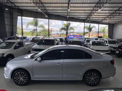 VOLKSWAGEN Jetta 2.0 4P TSI HIGHLINE 211 CV AUTOM�TICO, Foto 8